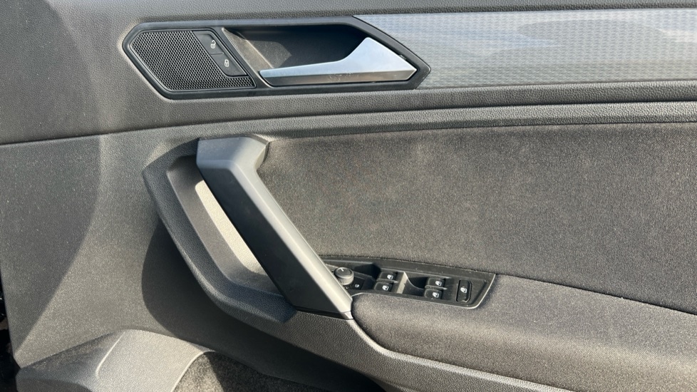 Used Volkswagen Tiguan 2022 for sale - 76609593: Photo 37