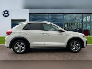 Used Volkswagen T-Roc 2022 for sale - 76881877: Photo