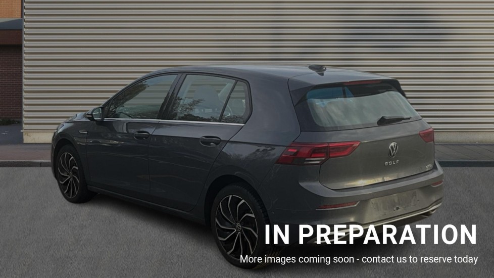 Used Volkswagen Golf 2023 for sale - 76874669: Photo 2