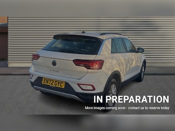 Used Volkswagen T-Roc 2023 for sale - 77012999: Photo