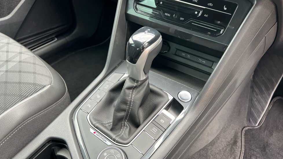 Used Volkswagen Tiguan 2023 for sale - 76217098: Photo 36