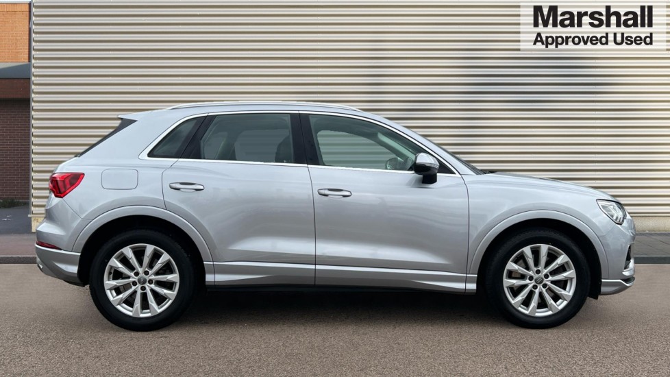 Used Audi Q3 2019 for sale - 76154741: Photo 2