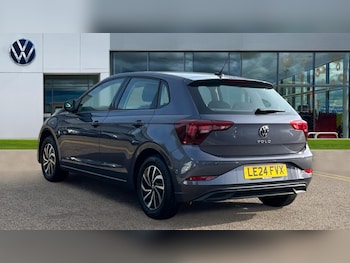 Used Volkswagen Polo 2024 for sale - 76400691: Photo