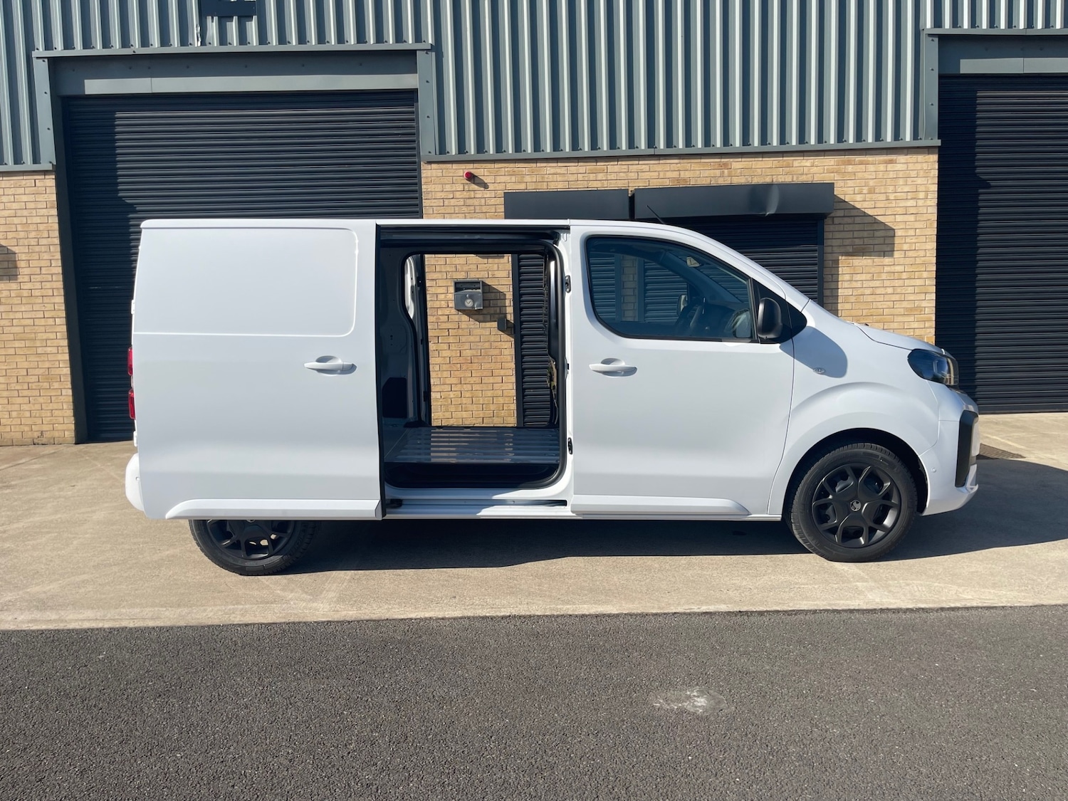 Used Vauxhall Vivaro for sale - 76193475: Photo 10