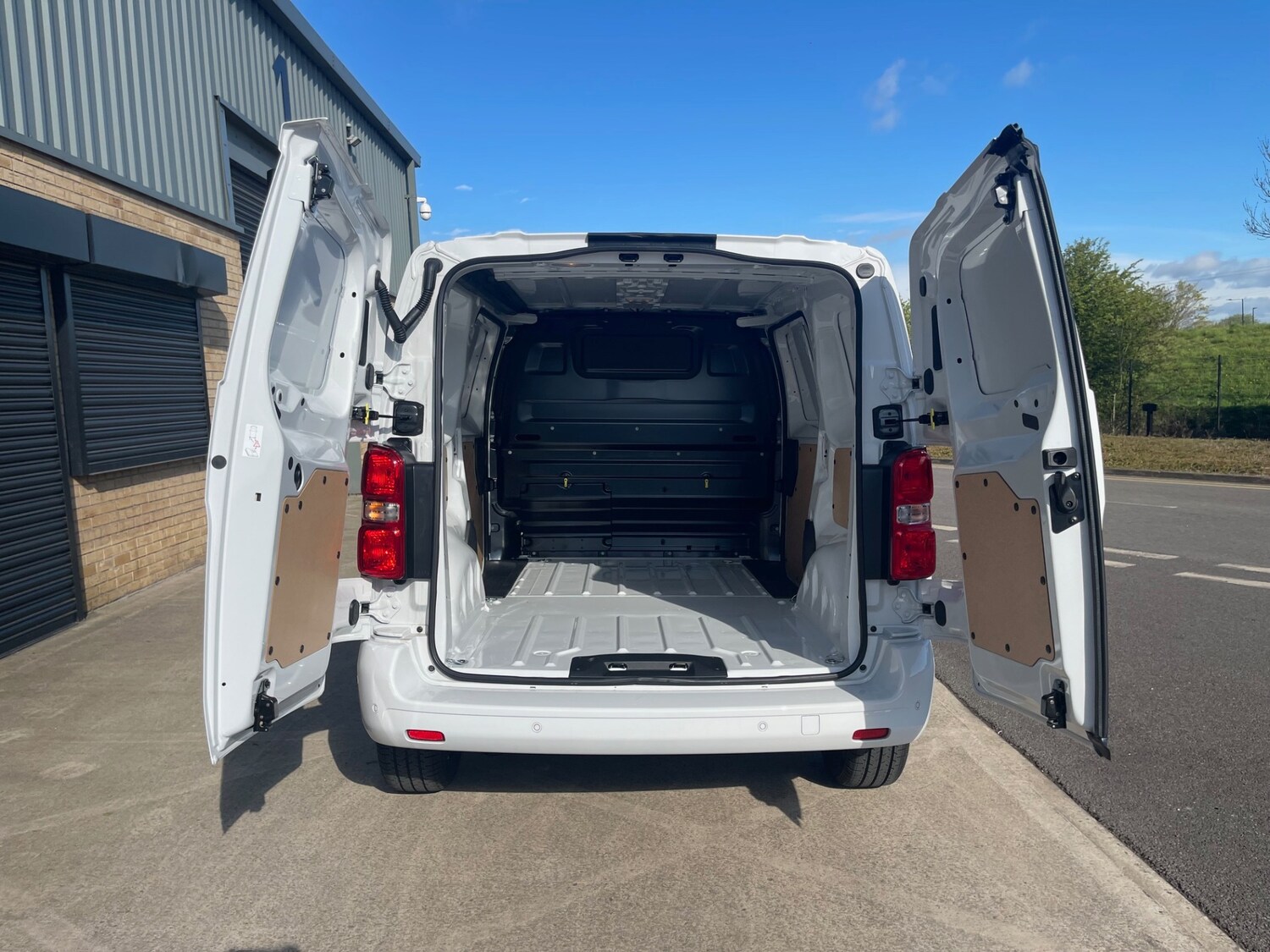 Used Vauxhall Vivaro for sale - 76193475: Photo 15