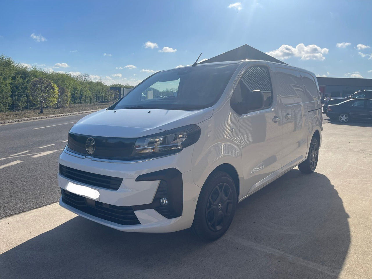 Used Vauxhall Vivaro for sale - 76193475: Photo 2