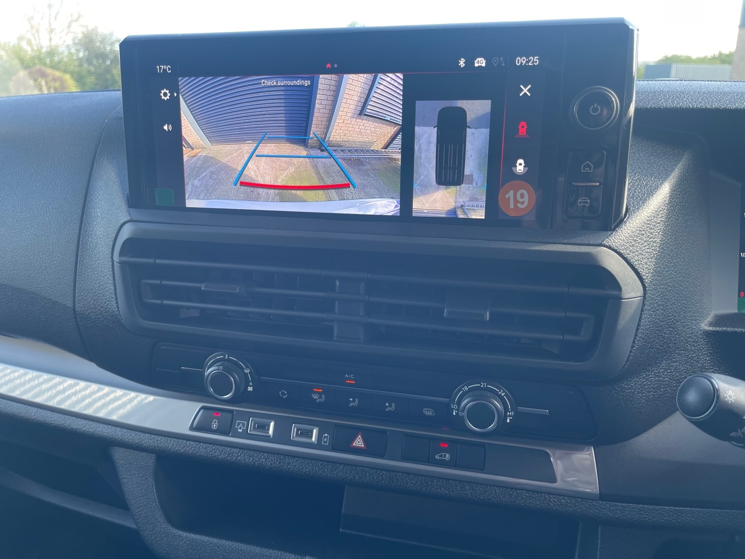 Used Vauxhall Vivaro for sale - 76193475: Photo 22