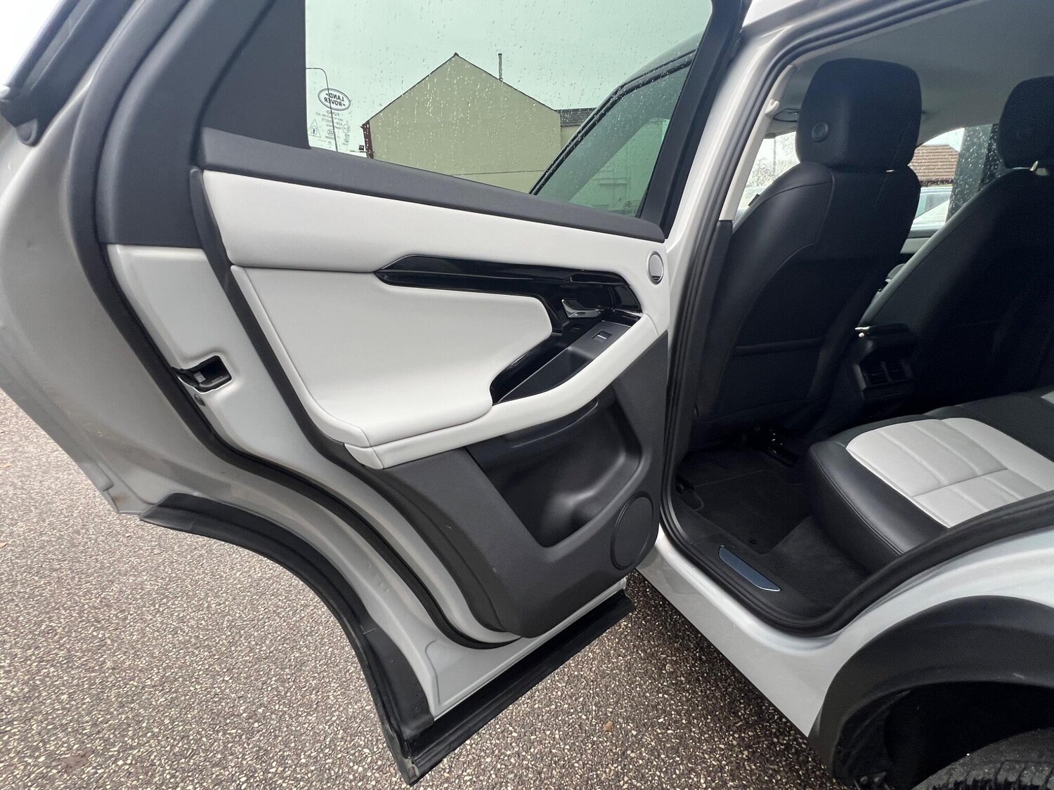 Used Land Rover Range Rover Evoque 2024 for sale - 77839346: Photo 28