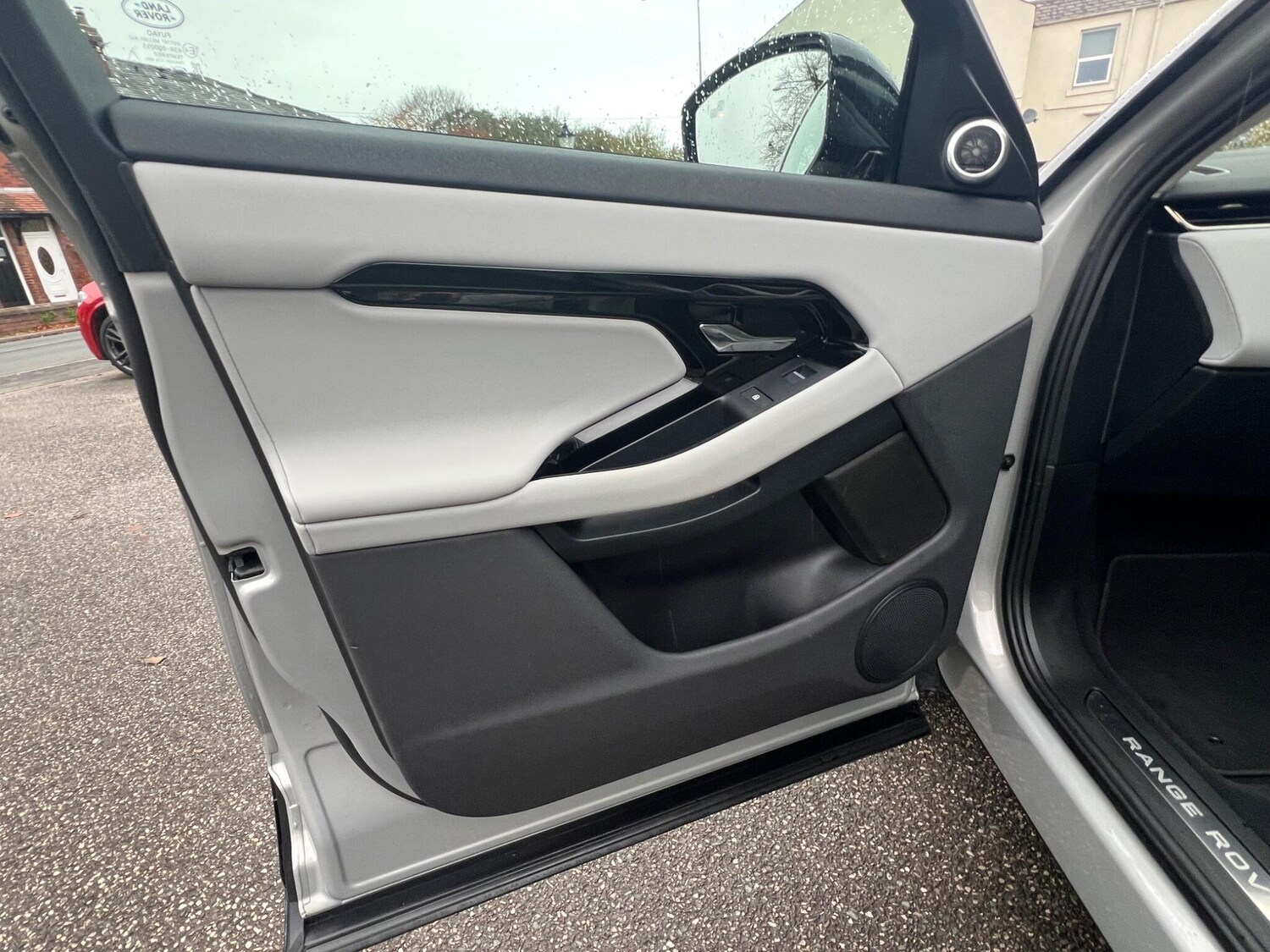 Used Land Rover Range Rover Evoque 2024 for sale - 77839346: Photo 32