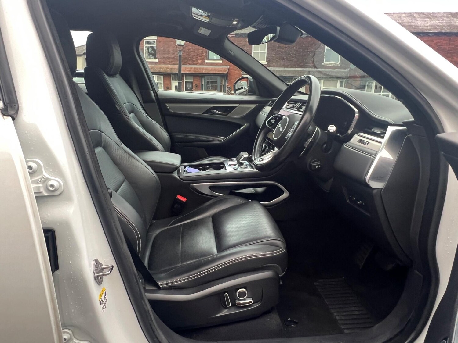 Used Jaguar F-Pace 2022 for sale - 77695623: Photo 29