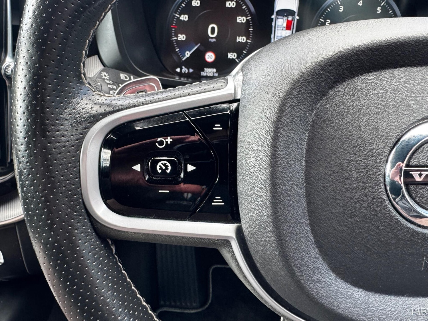 Used Volvo XC60 2019 for sale - 78204469: Photo 29