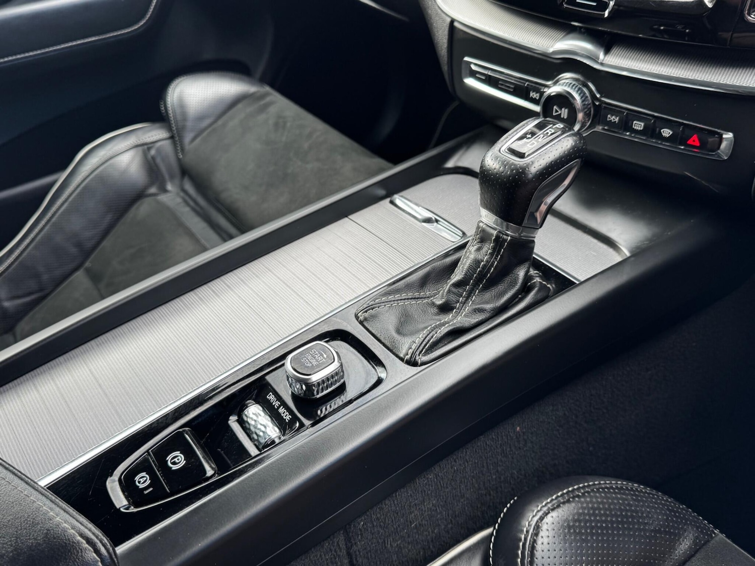 Used Volvo XC60 2019 for sale - 78204469: Photo 33