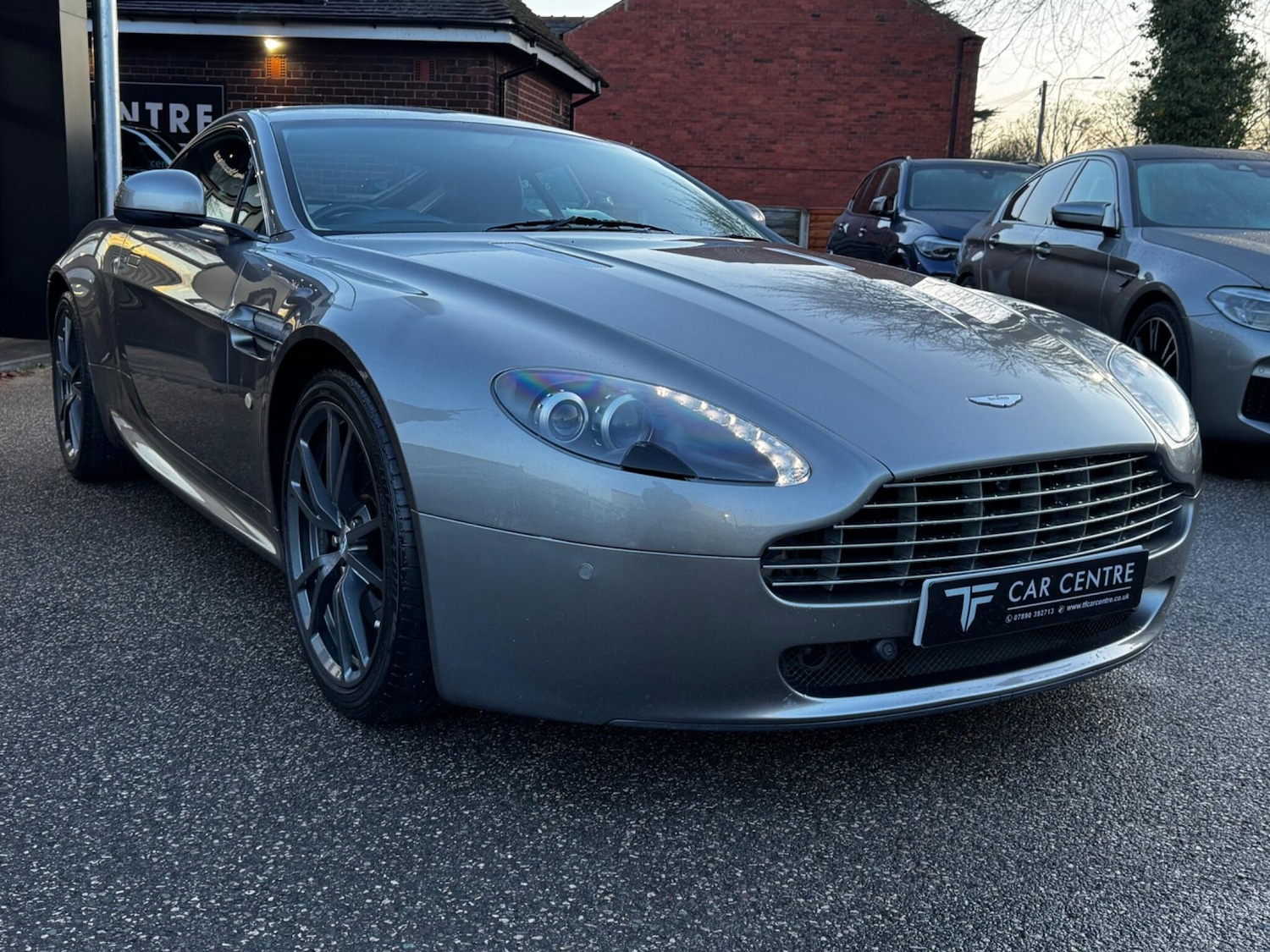 Used Aston Martin Vantage 2011 for sale - 77230580: Photo 14