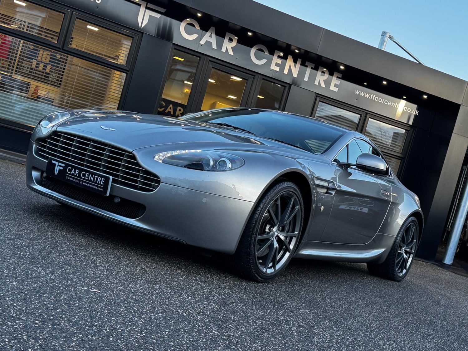 Used Aston Martin Vantage 2011 for sale - 77230580: Photo 18