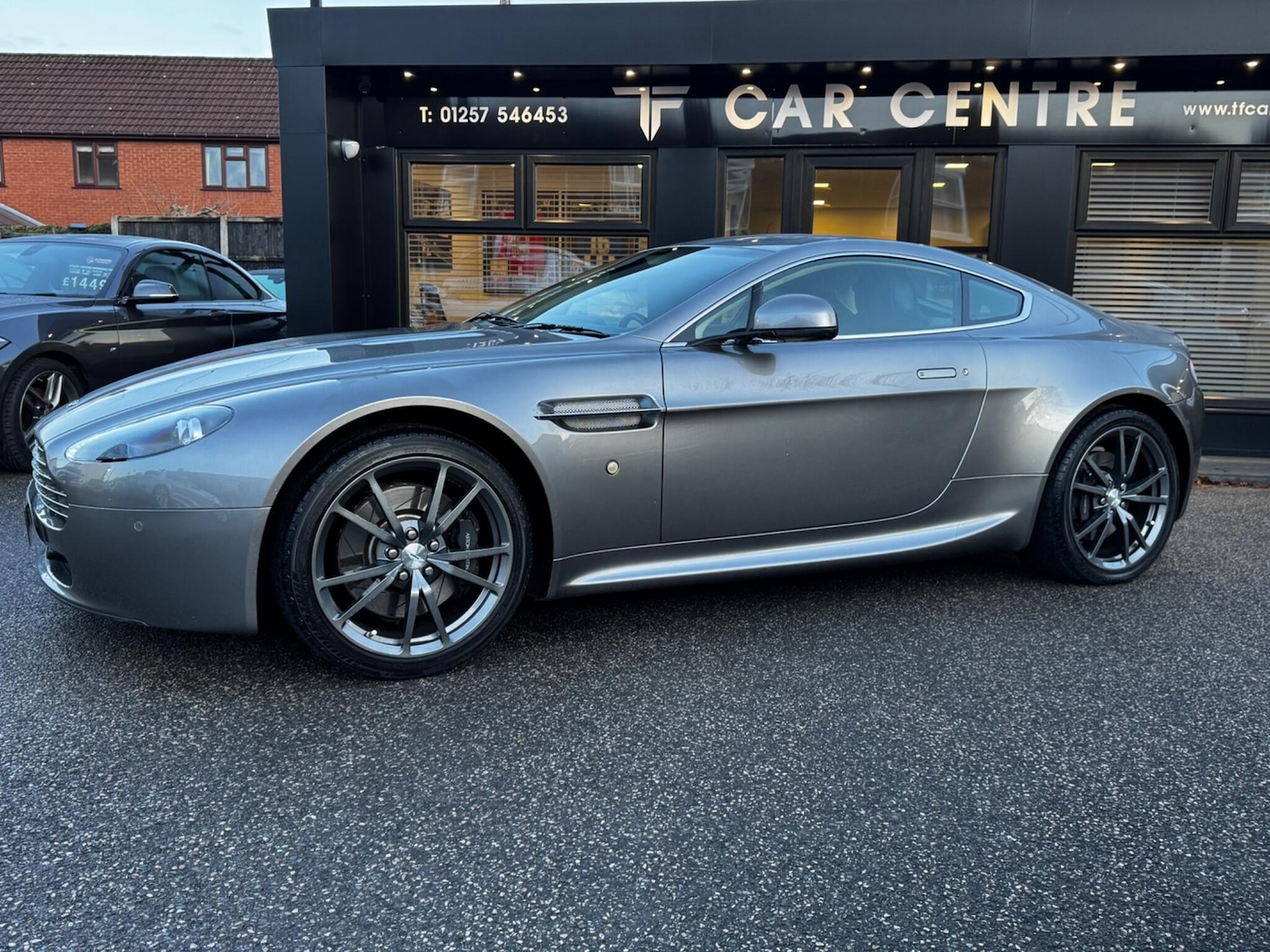 Used Aston Martin Vantage 2011 for sale - 77230580: Photo 3