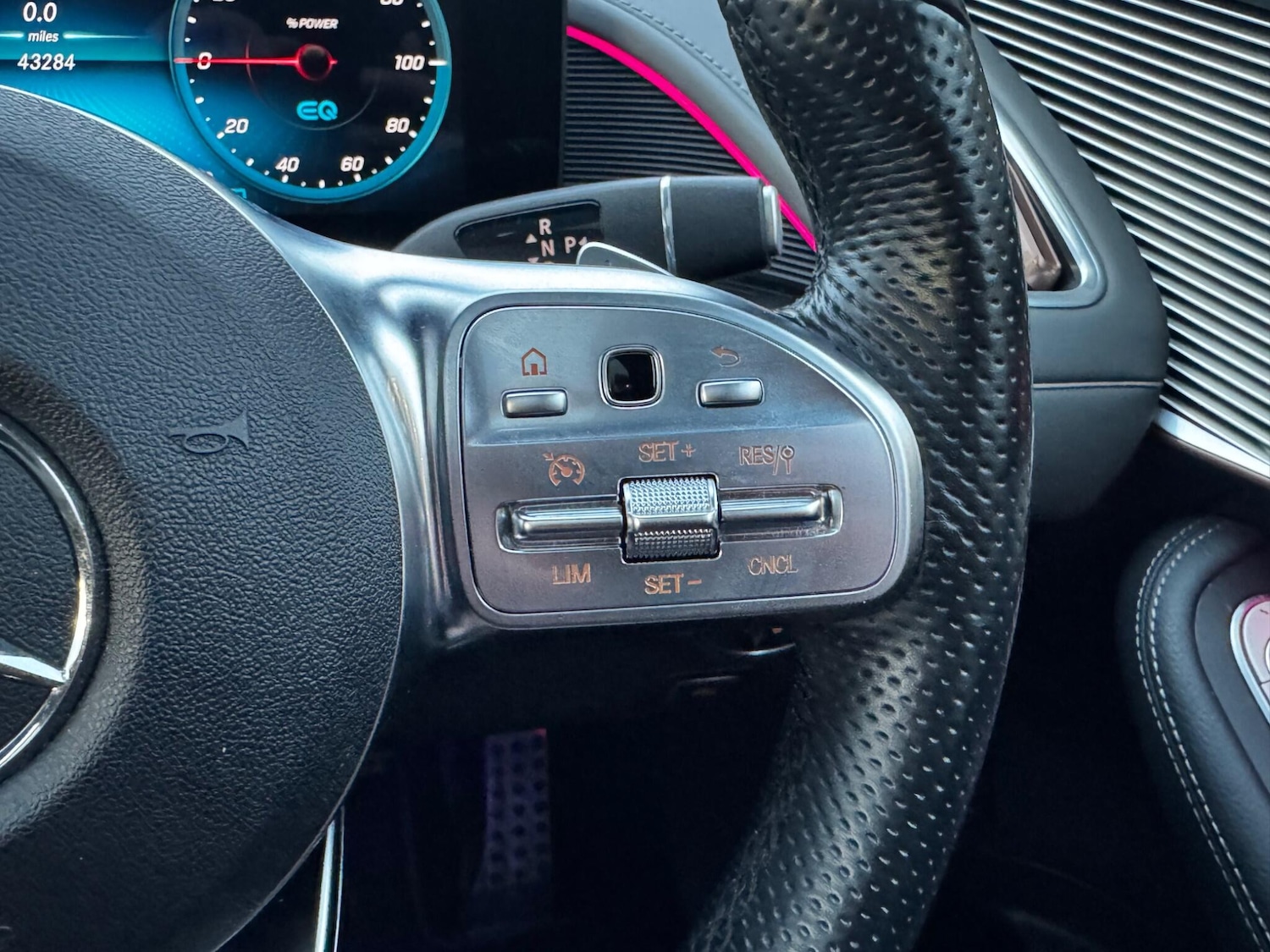 Used Mercedes-Benz EQC 2021 for sale - 76801380: Photo 32