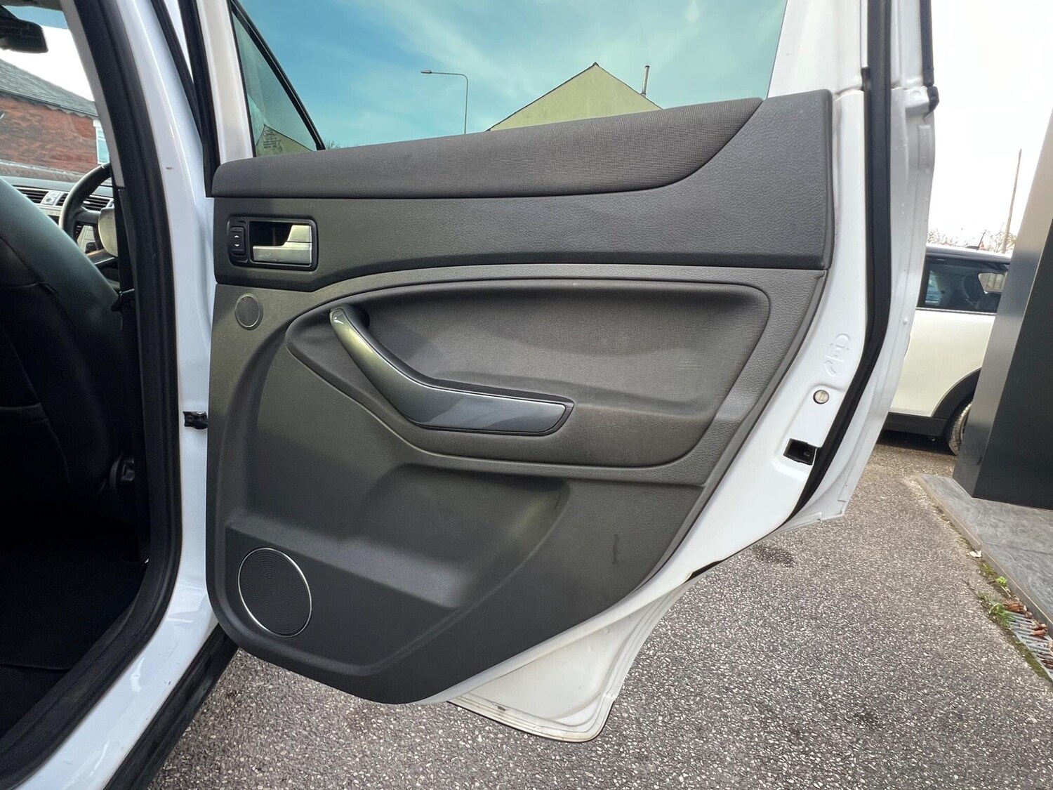 Used Ford Kuga 2012 for sale - 77939896: Photo 28