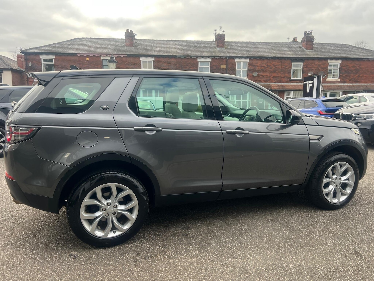 Used Land Rover Discovery Sport 2016 for sale - 78086962: Photo 12
