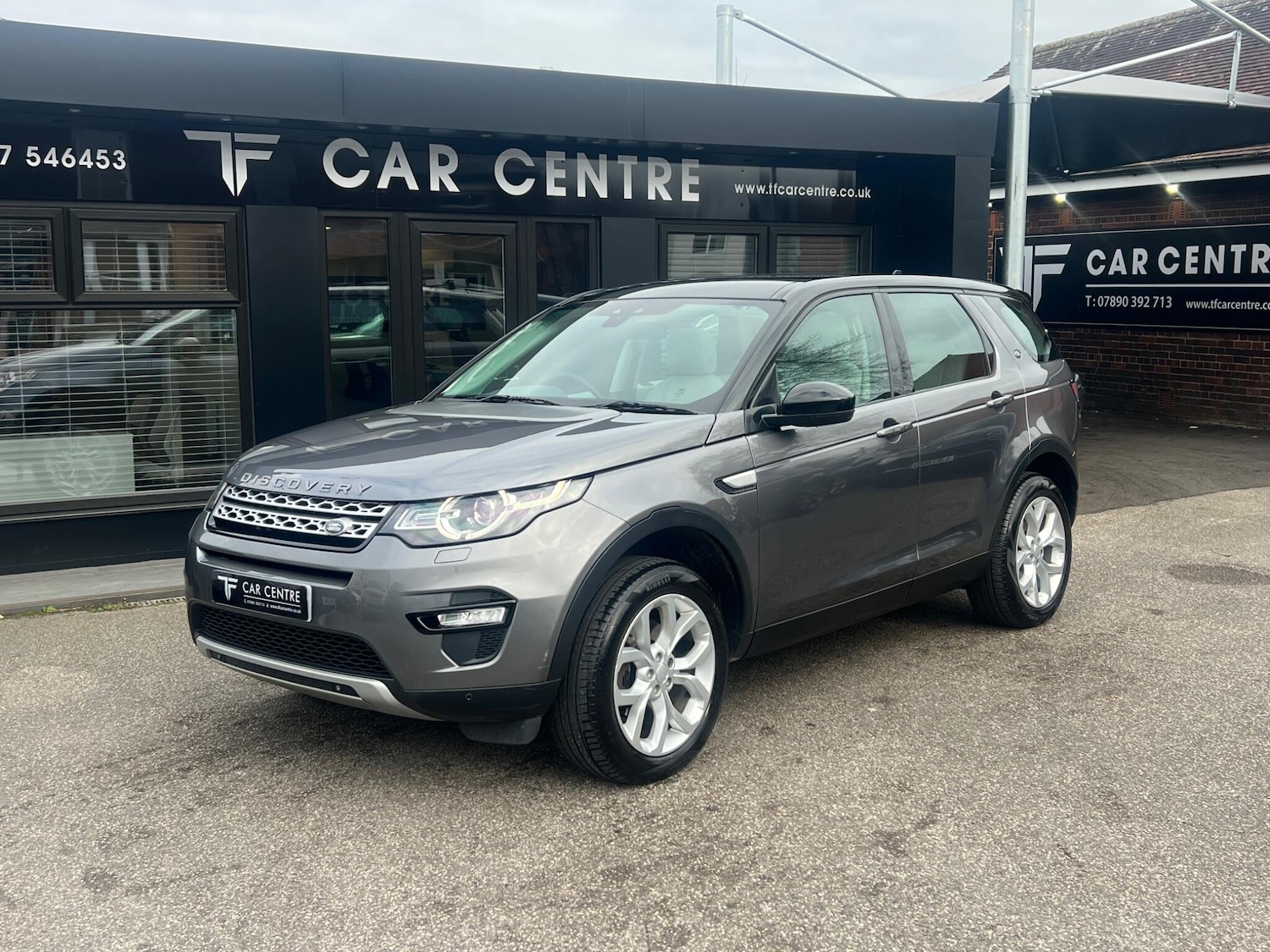 Used Land Rover Discovery Sport 2016 for sale - 78086962: Photo 2