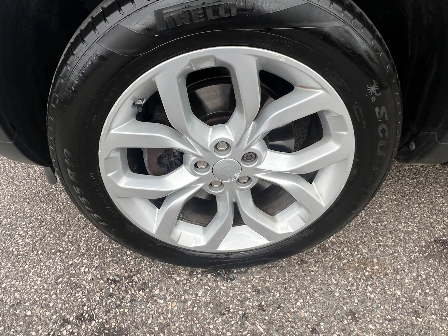 Used Land Rover Discovery Sport 2016 for sale - 78086962: Photo 20