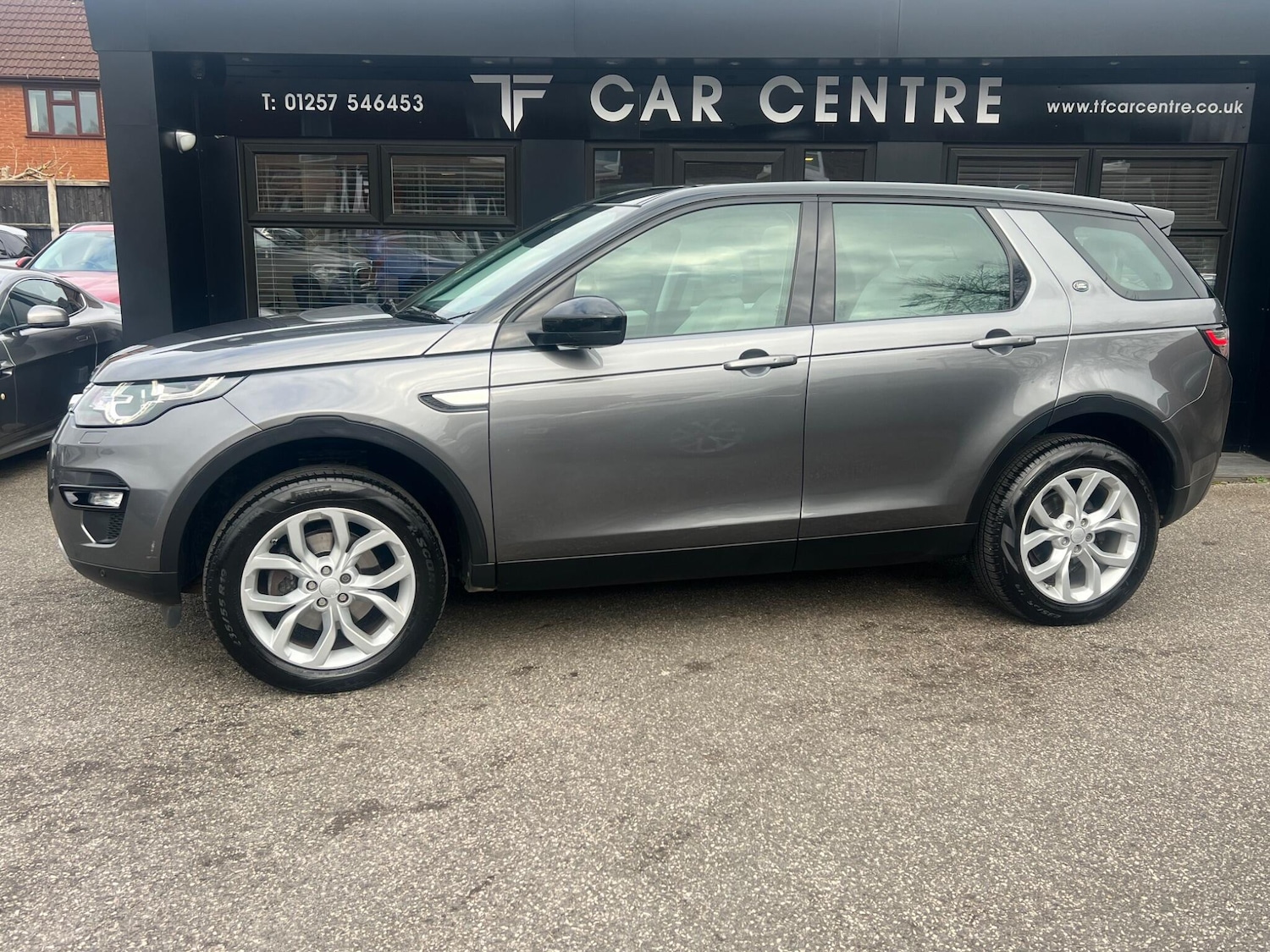 Used Land Rover Discovery Sport 2016 for sale - 78086962: Photo 3