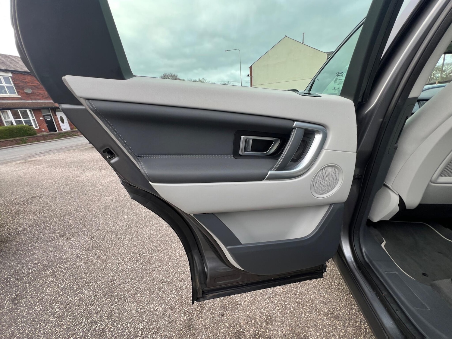 Used Land Rover Discovery Sport 2016 for sale - 78086962: Photo 32