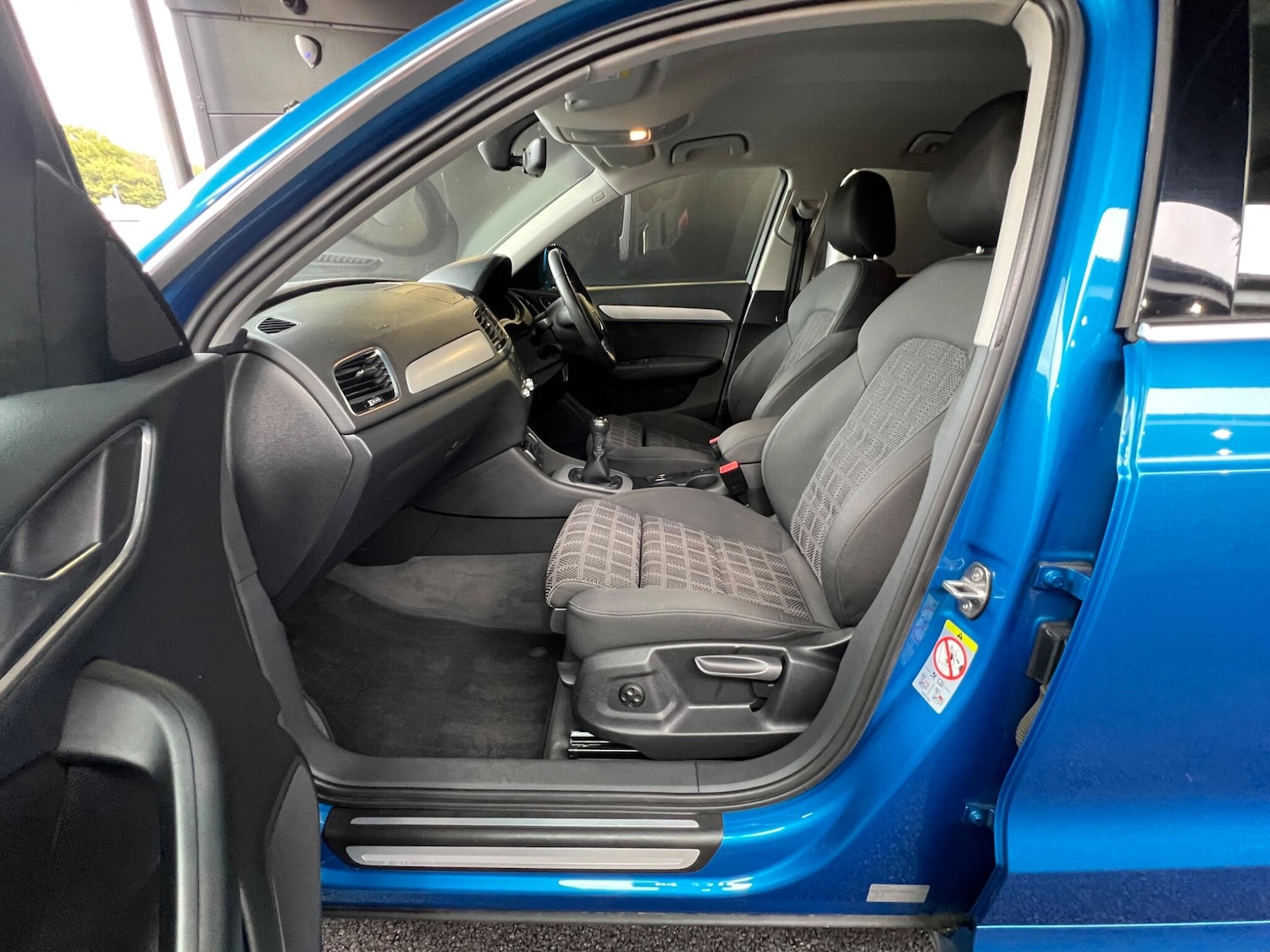 Used Audi Q3 2017 for sale - 76803472: Photo 30