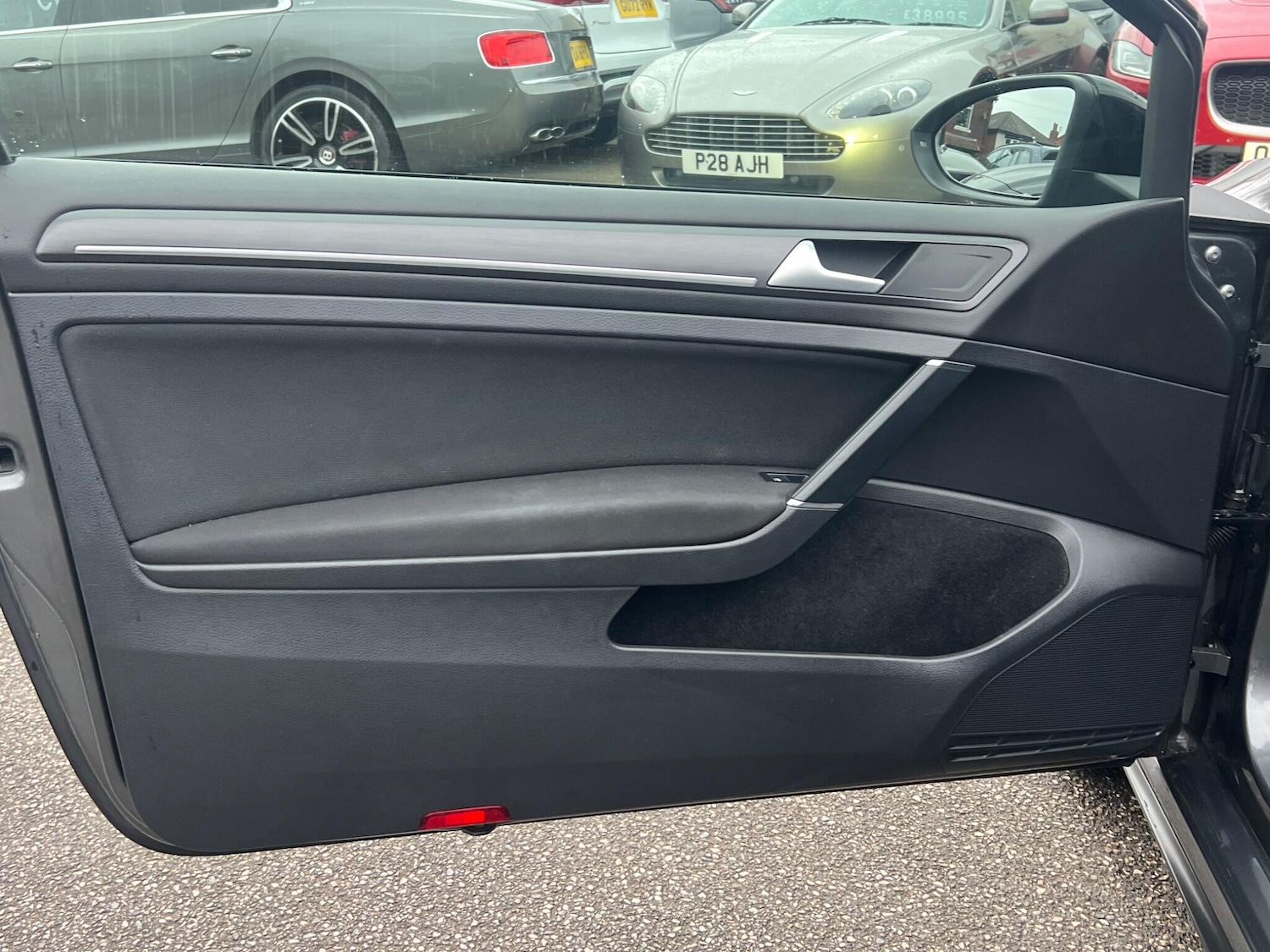 Used Volkswagen Golf 2017 for sale - 77853541: Photo 21