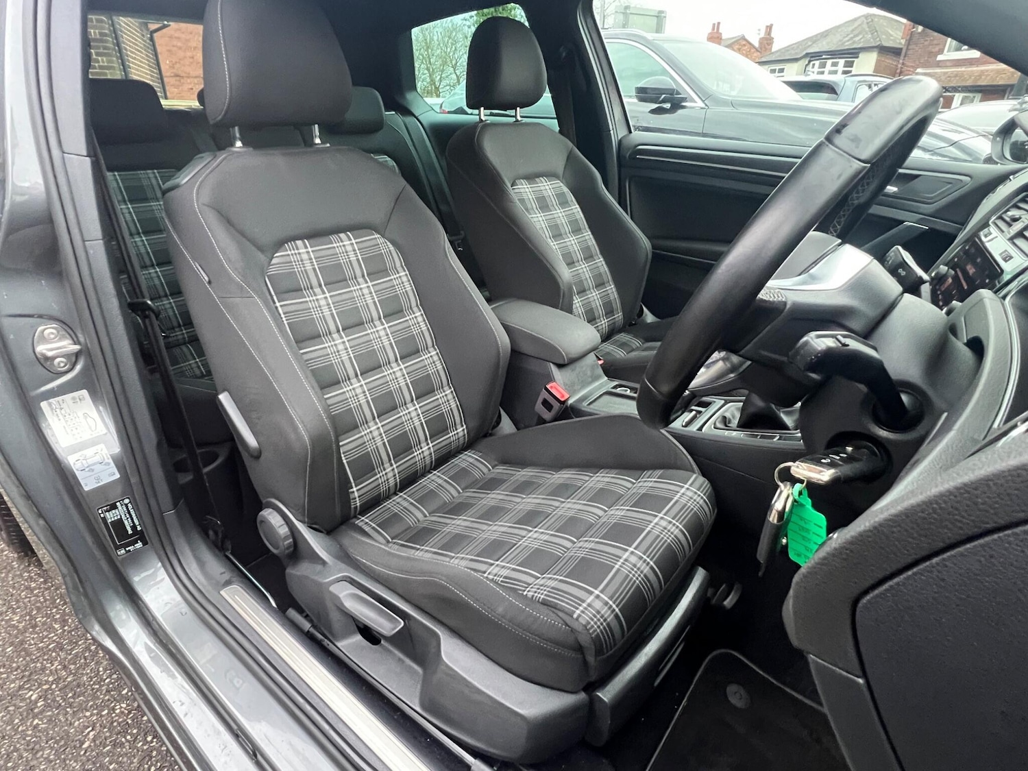 Used Volkswagen Golf 2017 for sale - 77853541: Photo 27