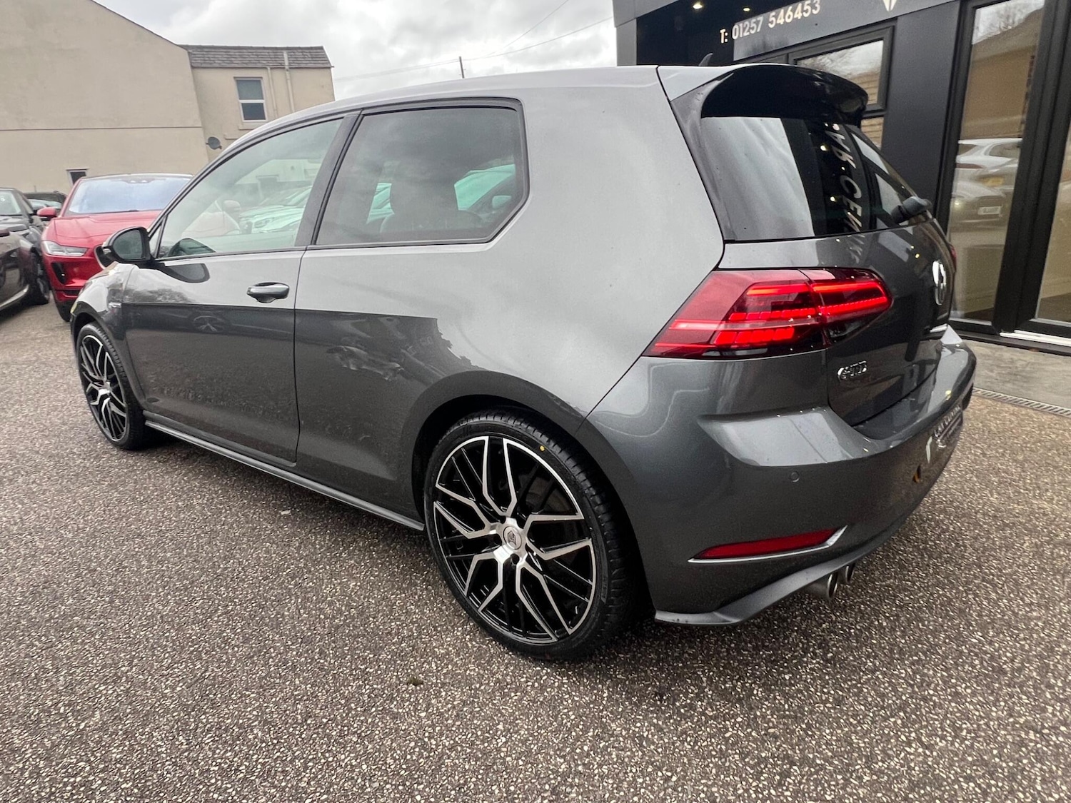 Used Volkswagen Golf 2017 for sale - 77853541: Photo 5