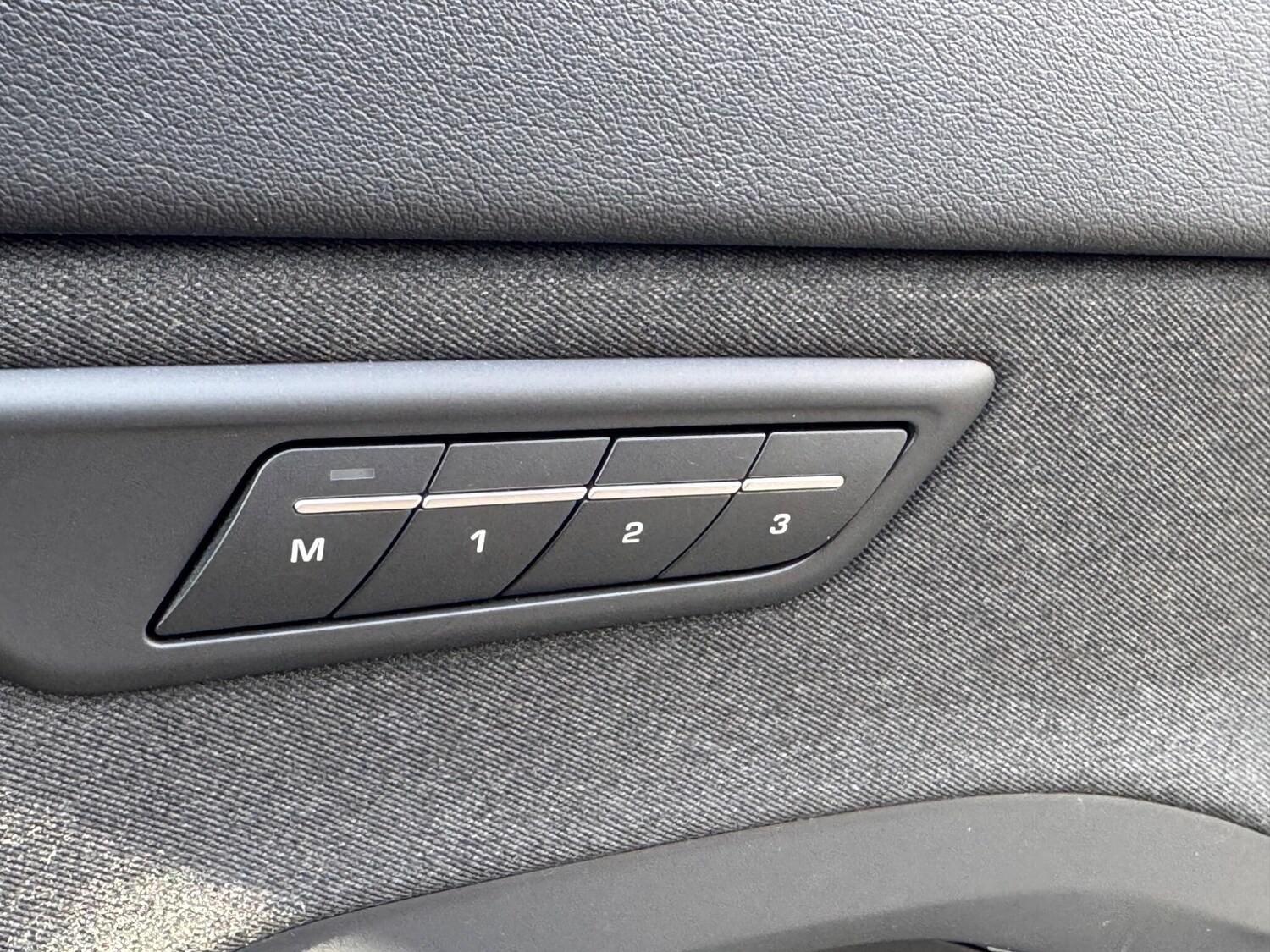 Used Jaguar E-Pace 2022 for sale - 76803445: Photo 27