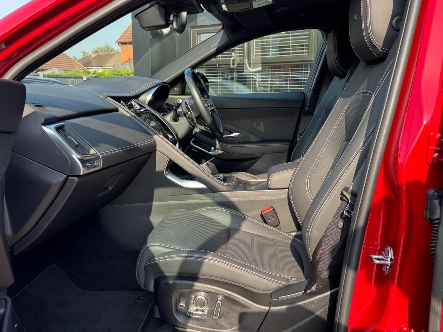 Used Jaguar E-Pace 2022 for sale - 76803445: Photo 51