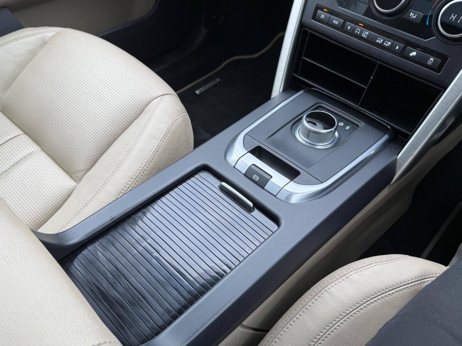 Used Land Rover Discovery Sport for sale - 78135898: Photo 27