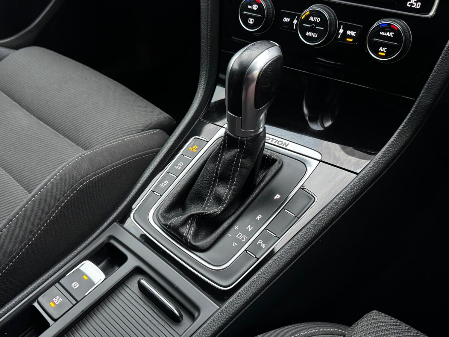 Used Volkswagen Golf 2018 for sale - 77396619: Photo 24