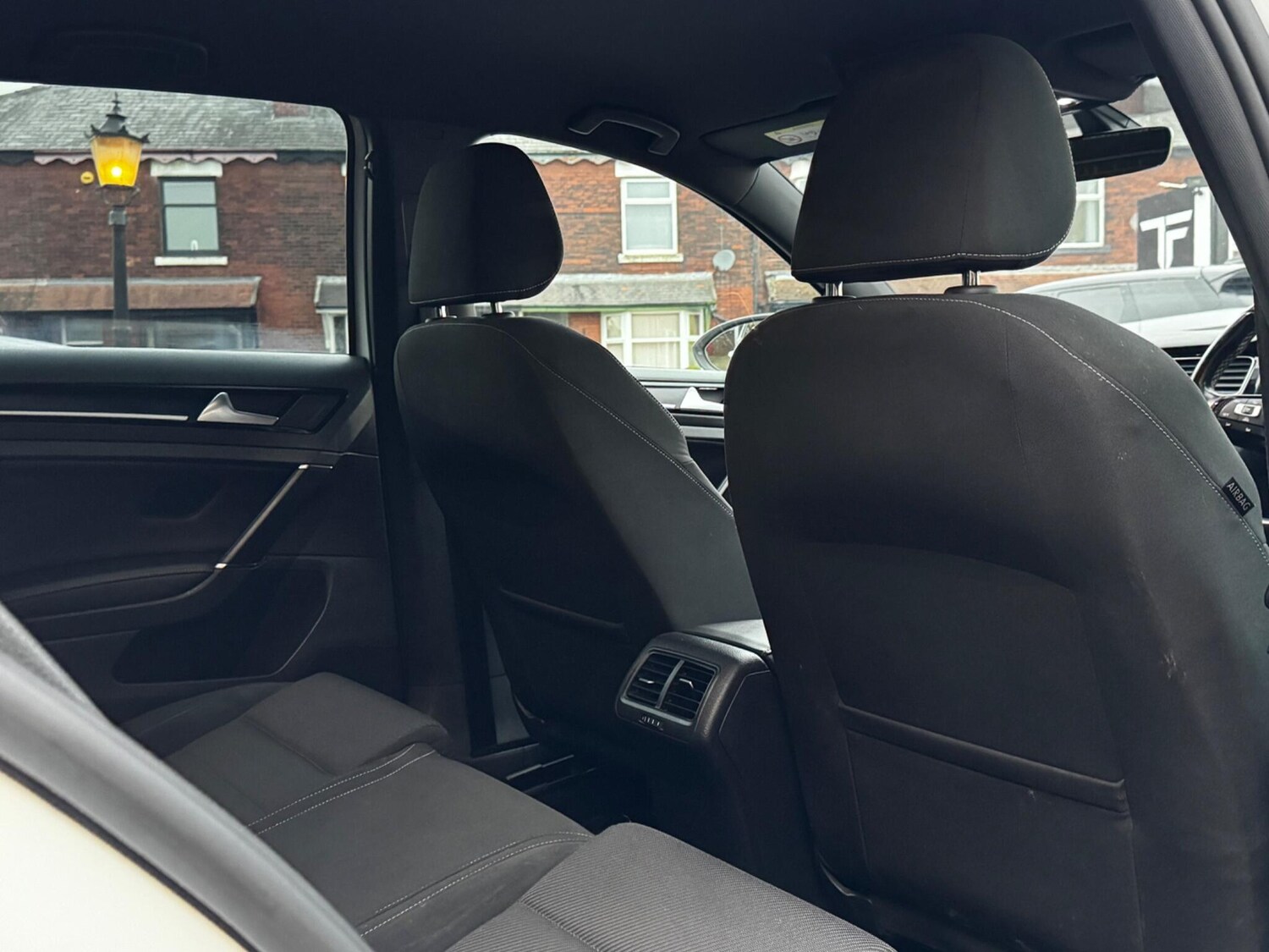 Used Volkswagen Golf 2018 for sale - 77396619: Photo 36