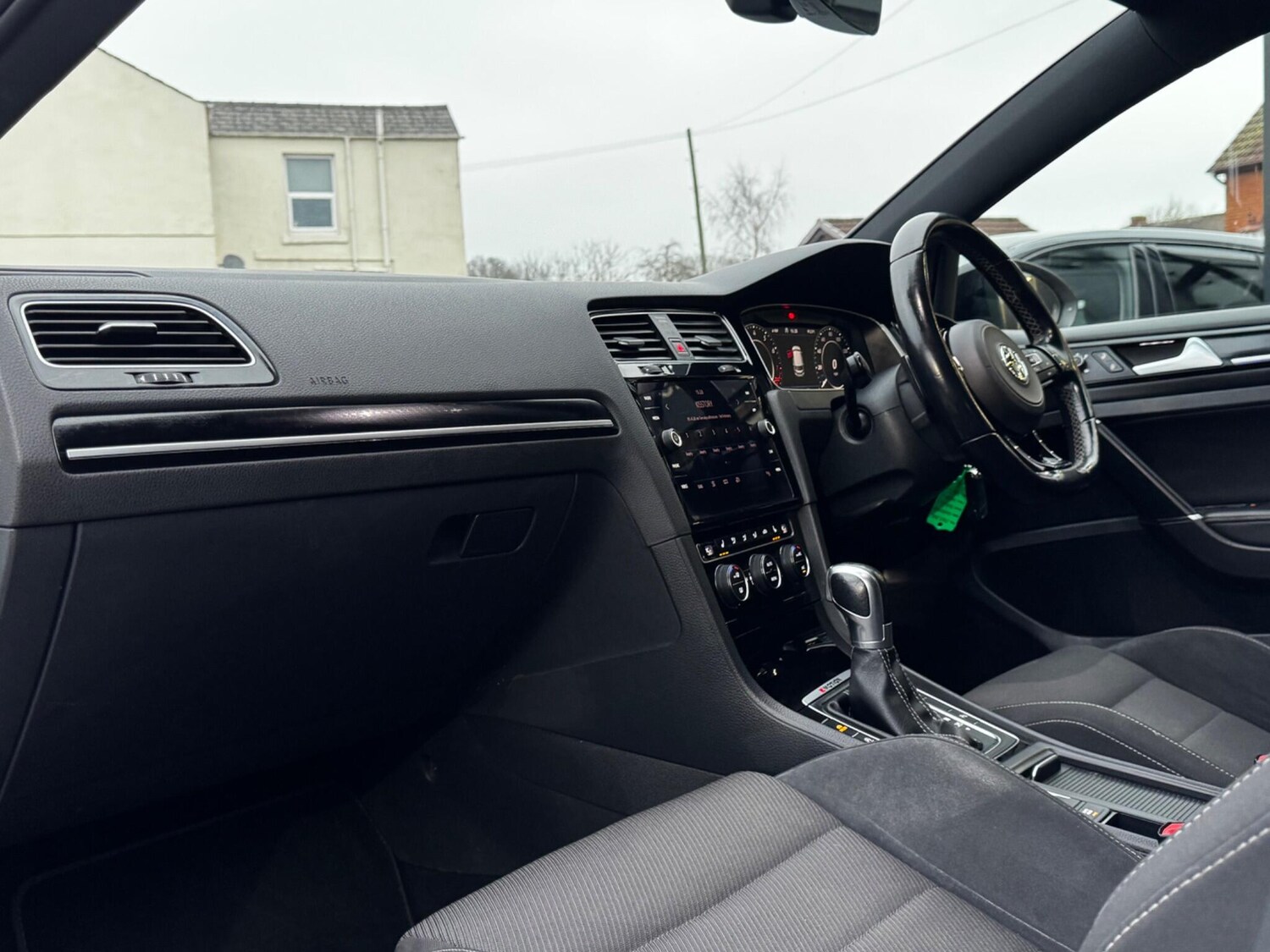 Used Volkswagen Golf 2018 for sale - 77396619: Photo 39