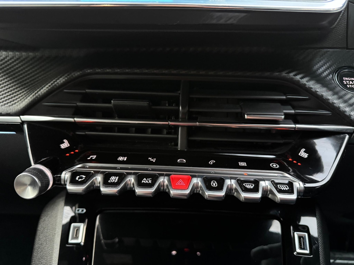 Used Peugeot 2008 2021 for sale - 77040837: Photo 33