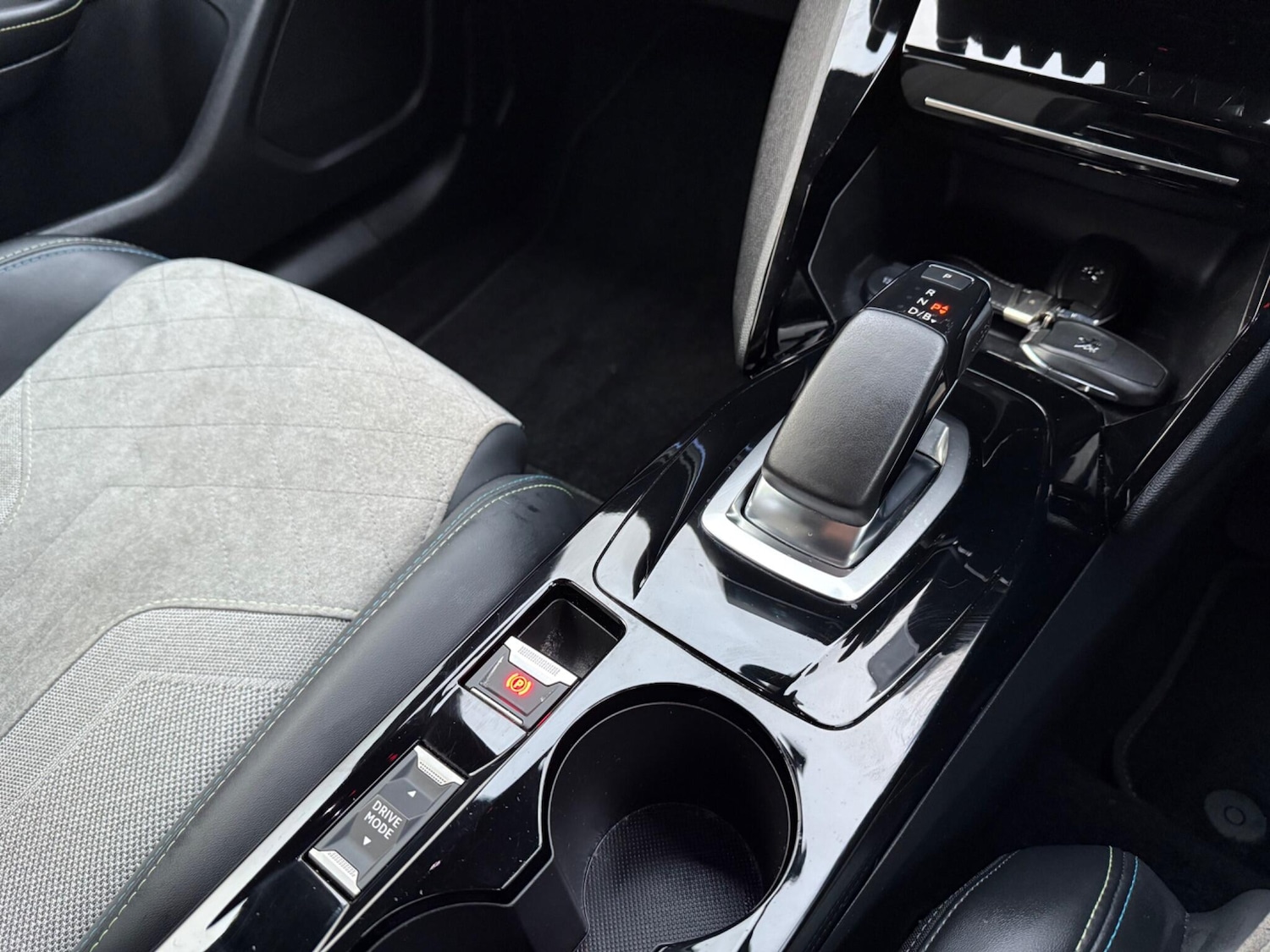 Used Peugeot 2008 2021 for sale - 77040837: Photo 34