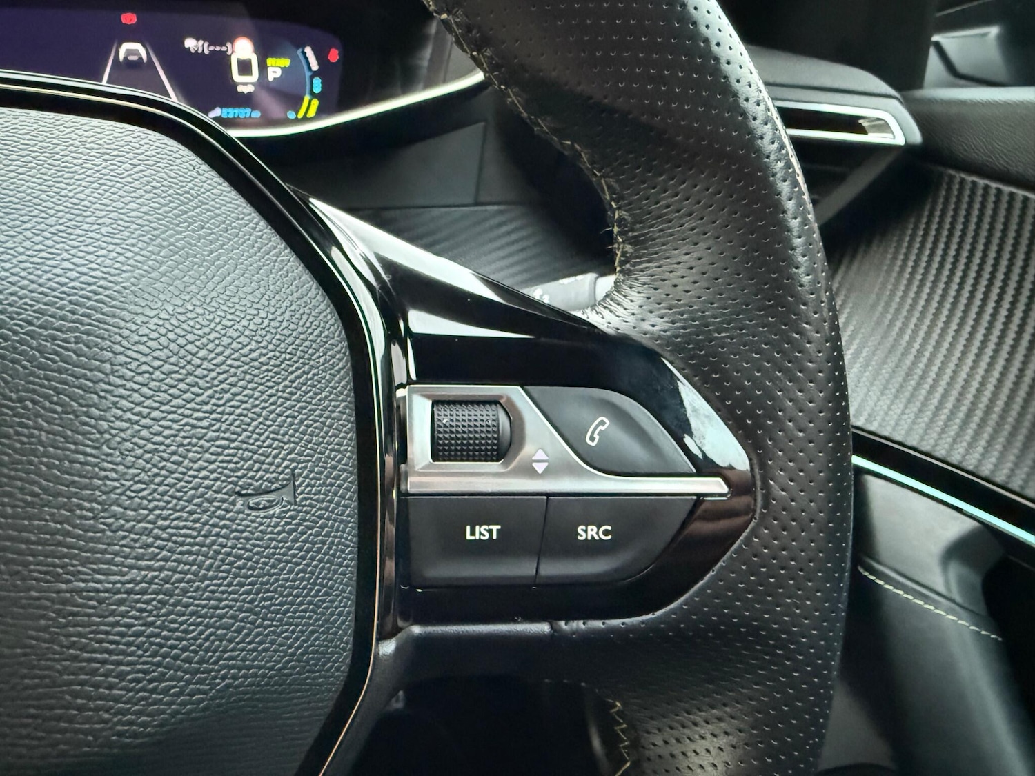 Used Peugeot 2008 2021 for sale - 77040837: Photo 35