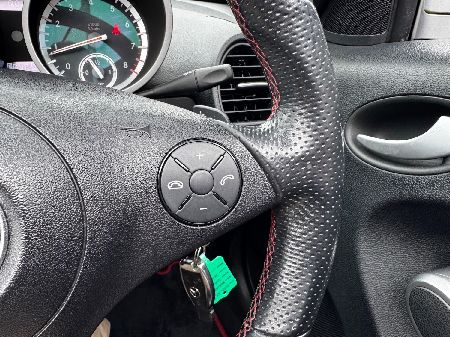 Used Mercedes-Benz SLK 2009 for sale - 77808877: Photo 34