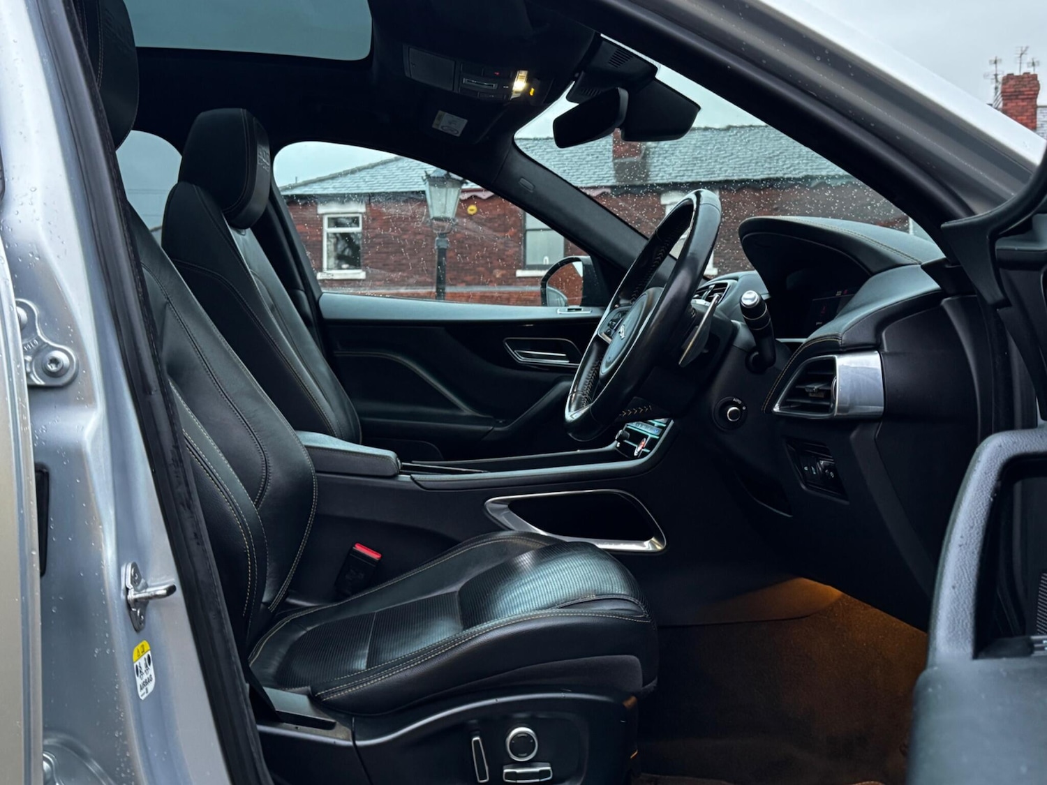 Used Jaguar F-Pace 2020 for sale - 77386381: Photo 28