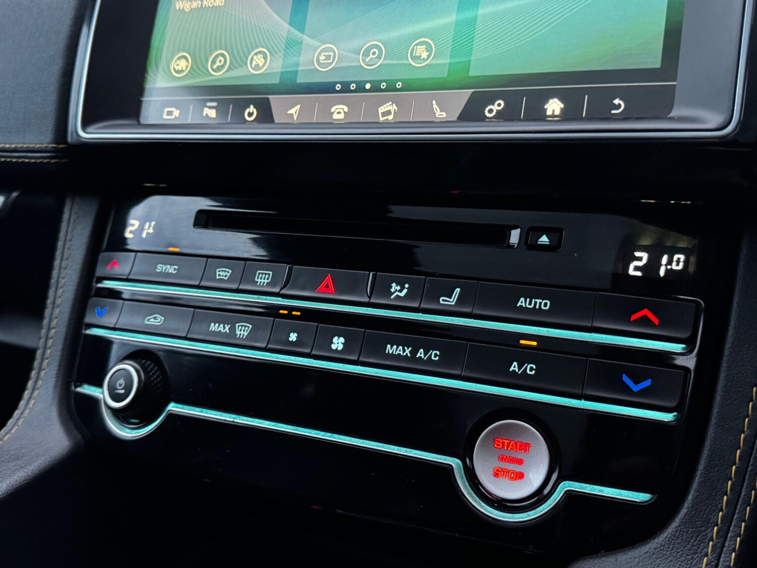 Used Jaguar F-Pace 2020 for sale - 77386381: Photo 33