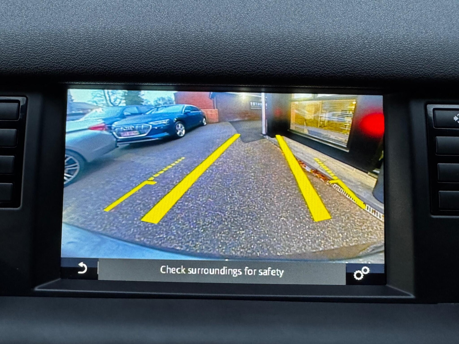 Used Land Rover Discovery Sport 2019 for sale - 77119778: Photo 38