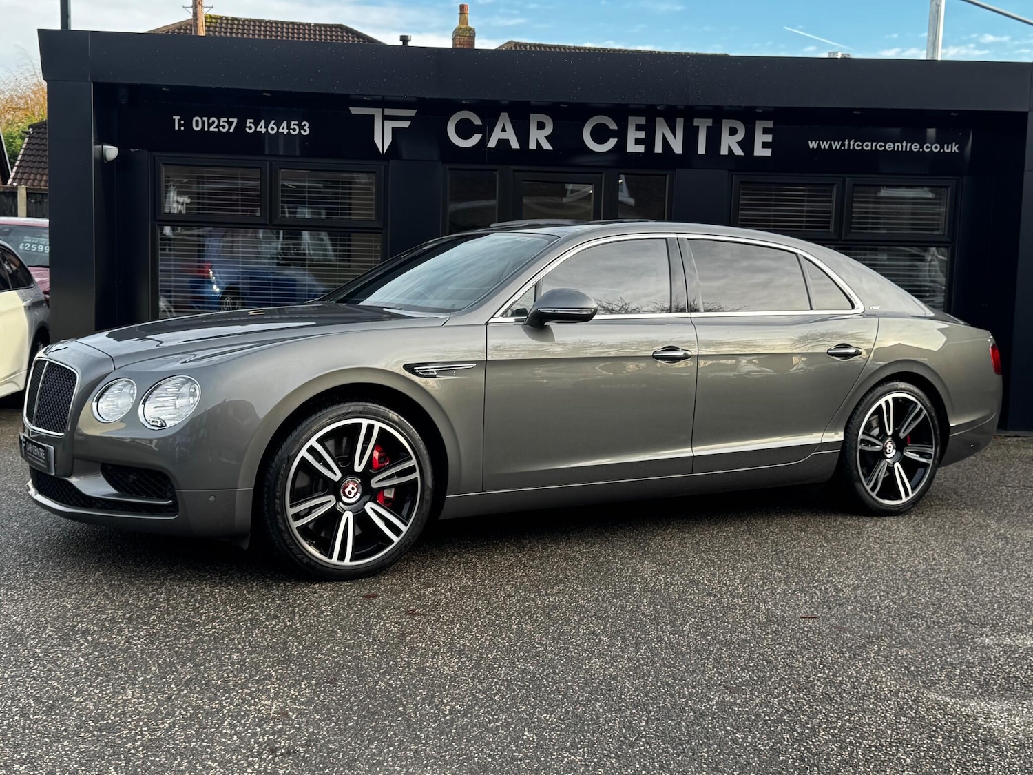 Used Bentley Flying Spur 2018 for sale - 76926894: Photo 2