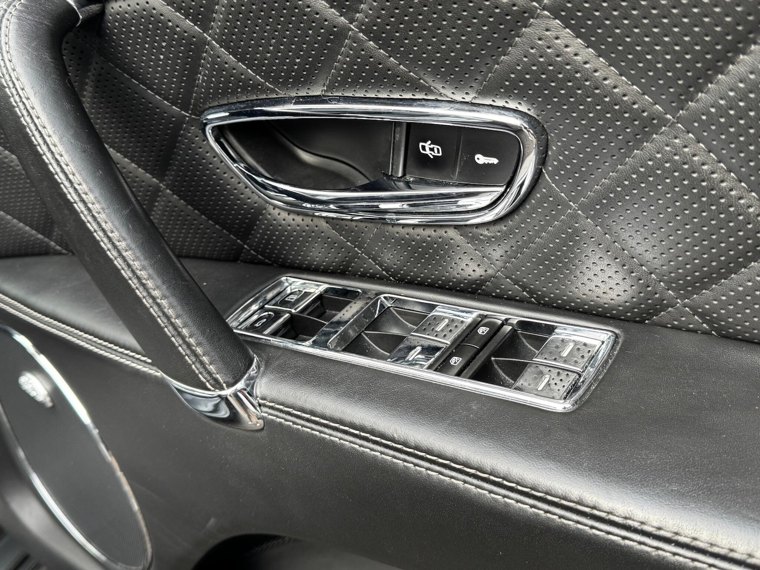 Used Bentley Flying Spur 2018 for sale - 76926894: Photo 28