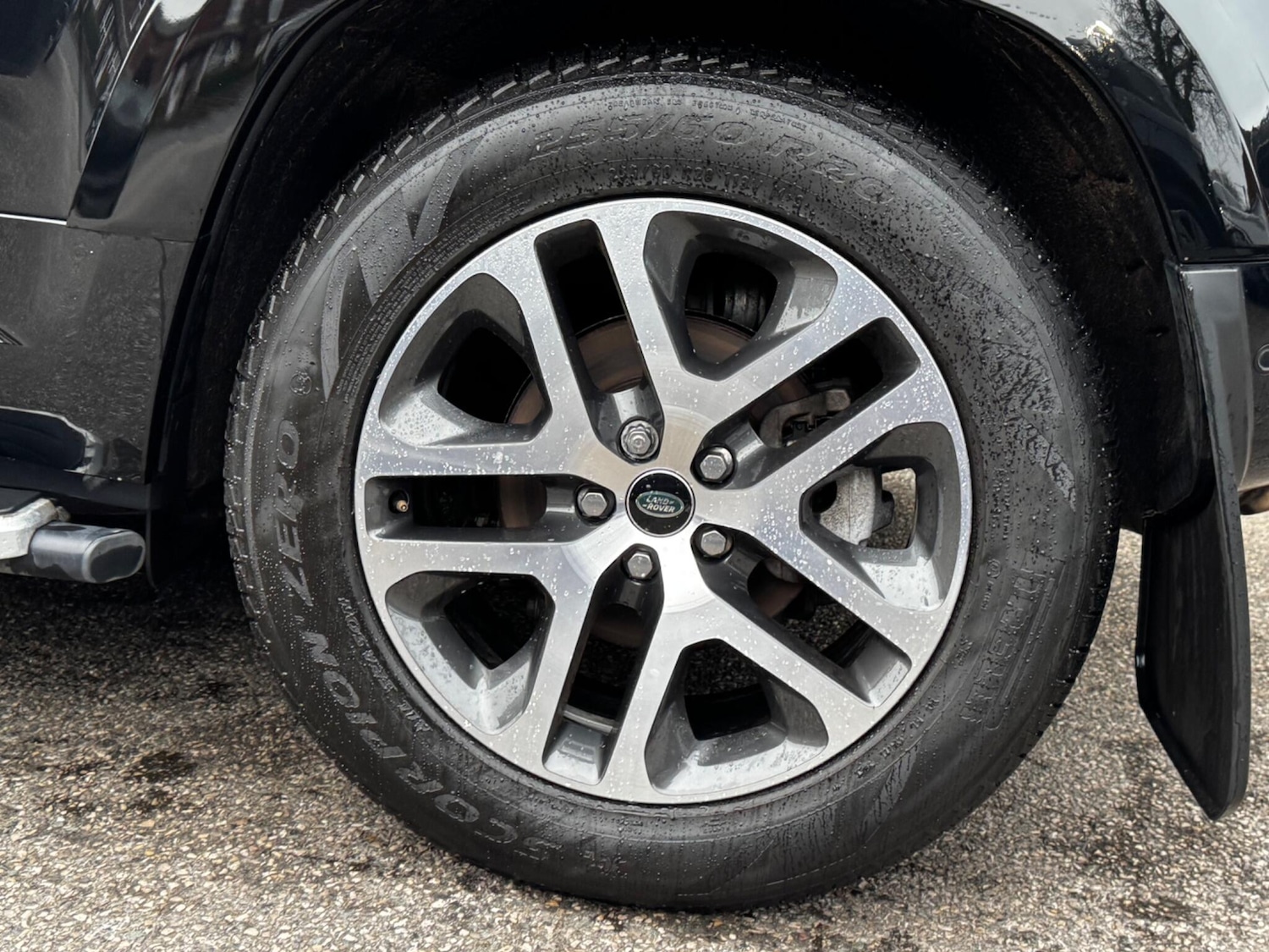 Used Land Rover Defender 2023 for sale - 77992927: Photo 17