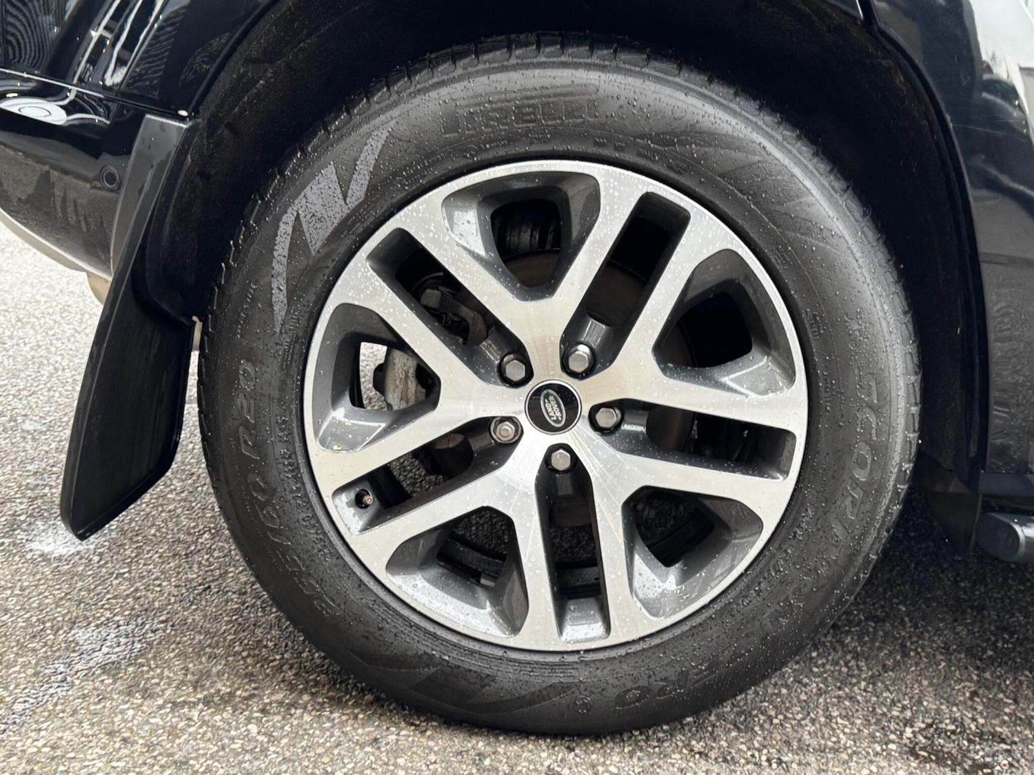 Used Land Rover Defender 2023 for sale - 77992927: Photo 18