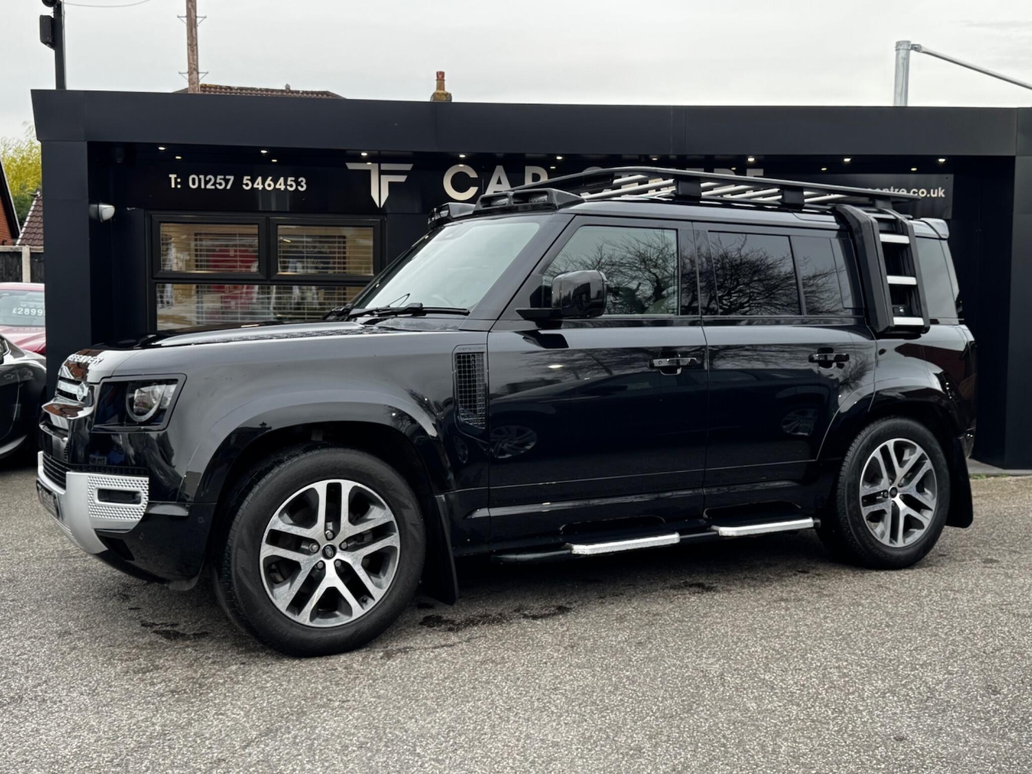 Used Land Rover Defender 2023 for sale - 77992927: Photo 2