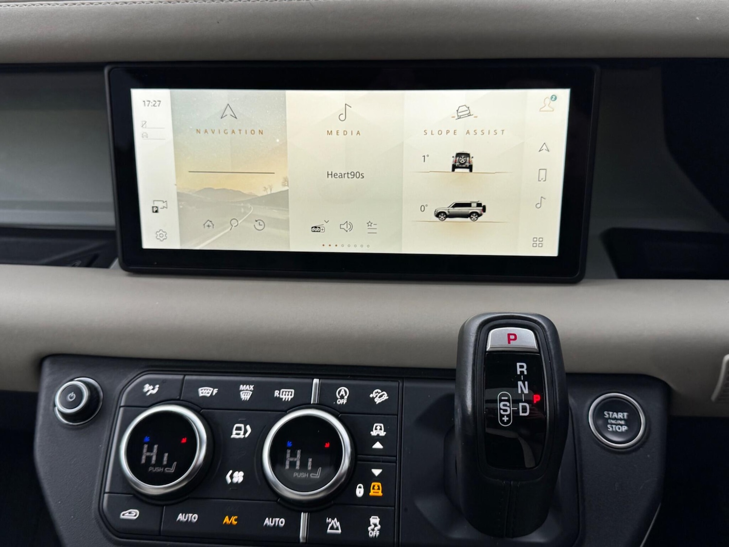 Used Land Rover Defender 2023 for sale - 77992927: Photo 36