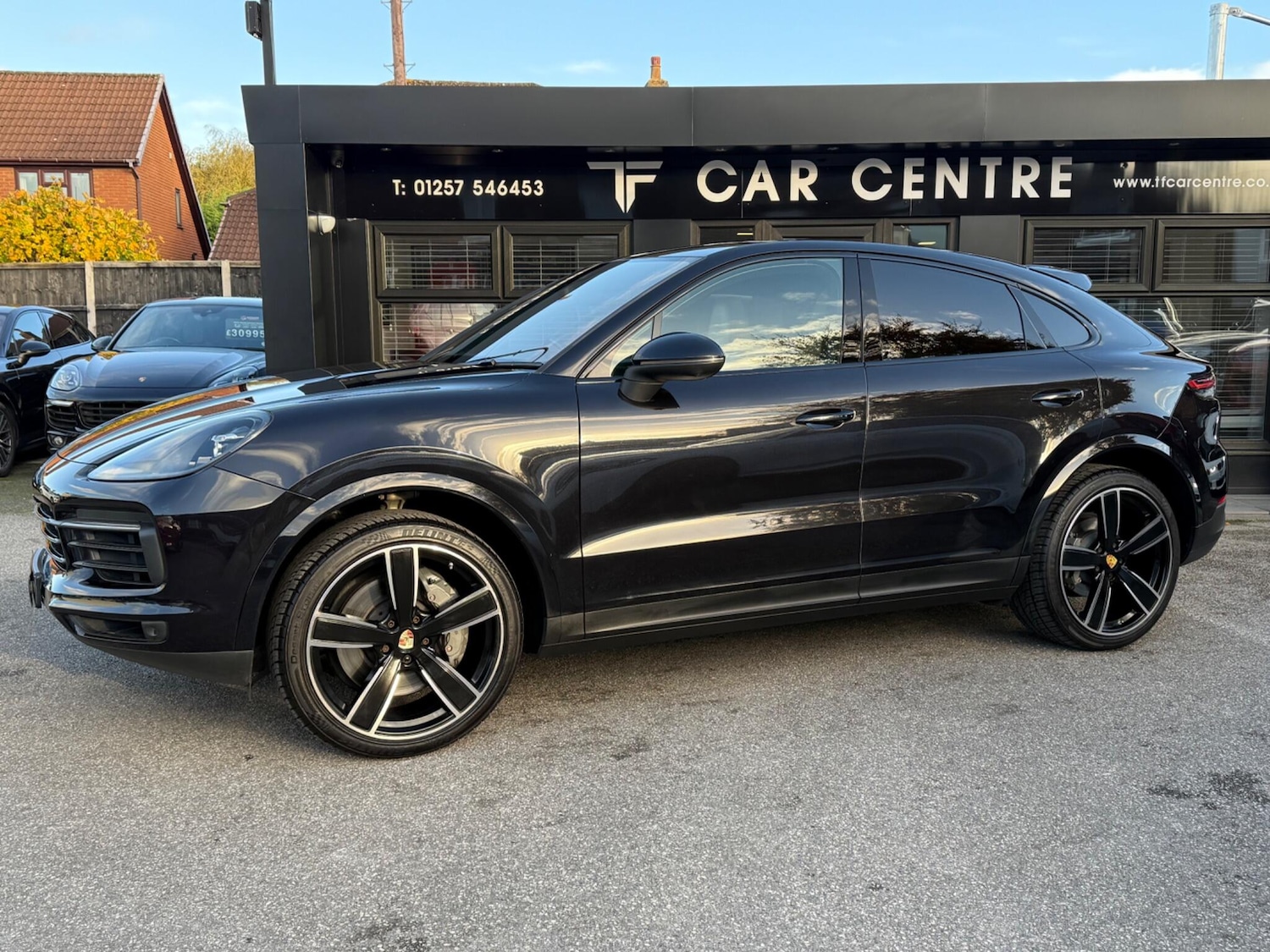 Used Porsche Cayenne 2019 for sale - 76803439: Photo 2